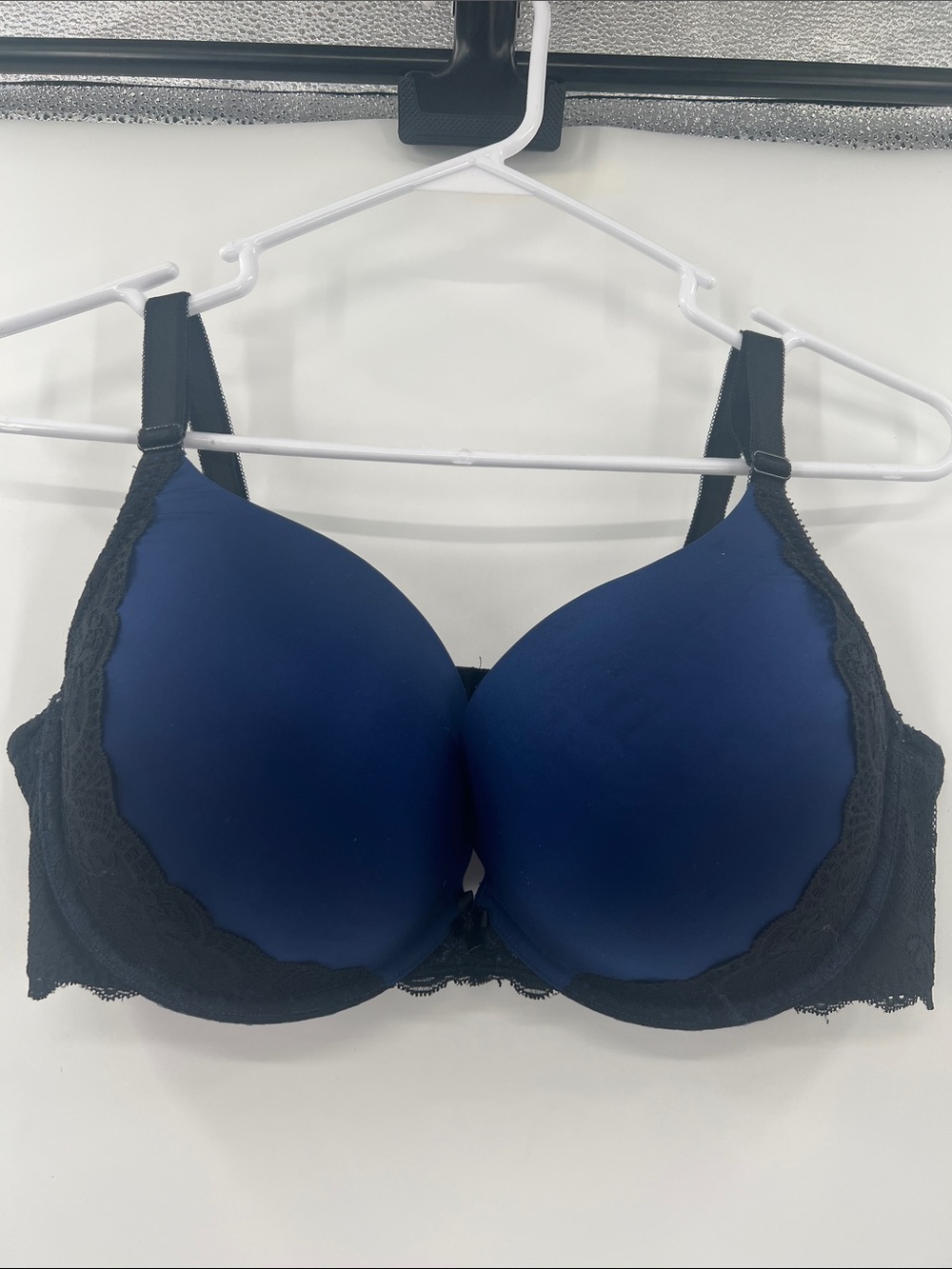 Size 42D  Torrid Bra